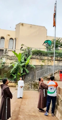 Flag Hoisting — photo 1